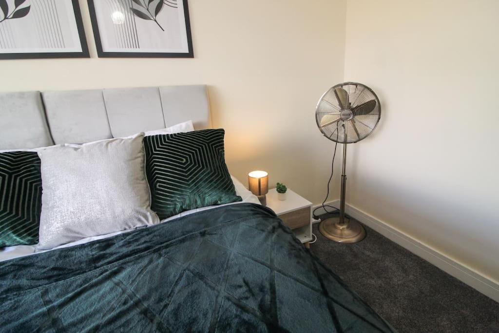 Modern 3 Bed, Contractors Welcome, Bradford * Bradford (West Yorkshire)