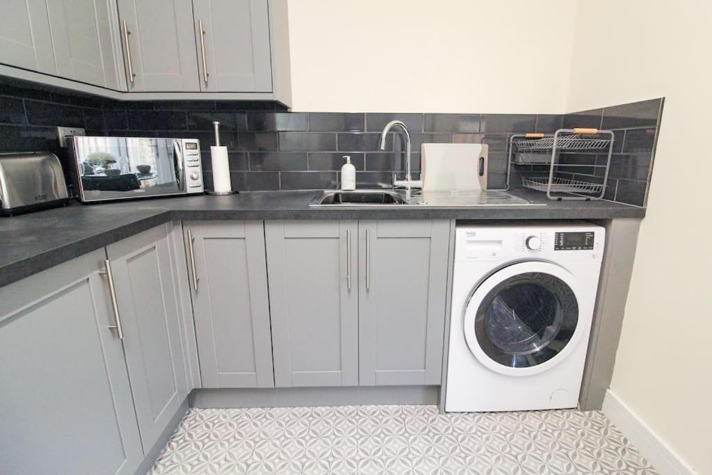 Modern 3 Bed, Contractors Welcome, Bradford Holiday home Bradford (West Yorkshire)