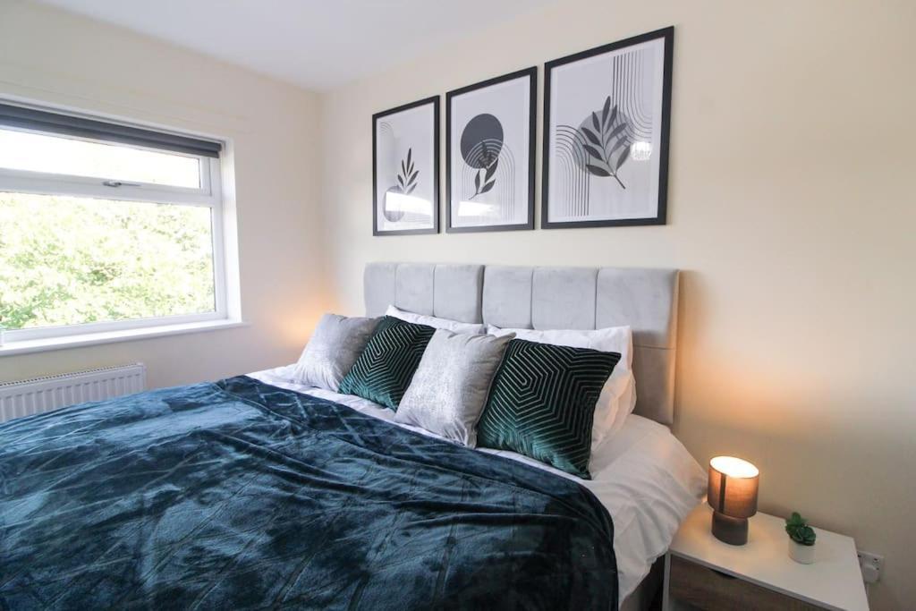 Modern 3 Bed, Contractors Welcome, Bradford